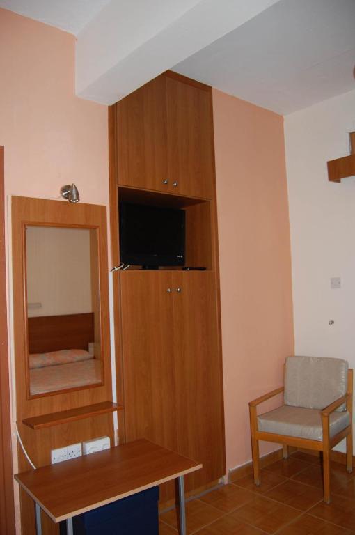 Nightingale Hotel Platres Phòng bức ảnh
